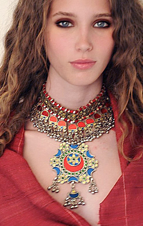 Shaila chocker necklace